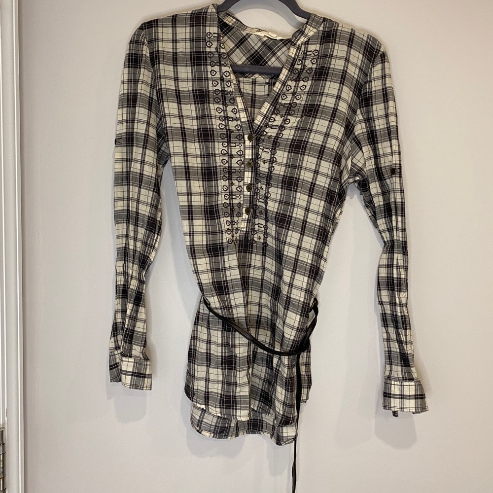 NWOT I Love H81 Belted Gray Plaid Embroidered Top Size Medium
